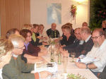 Hans-Jürgen Pohl (Mitte) und die anwesenden Mitglieder der Deutsch-Polnischen Gesellschaft Senden diskutiertenintensiv über die Höhe der Mitgliedsbeiträge und die Städtepartnerschaft mit Koronowo.